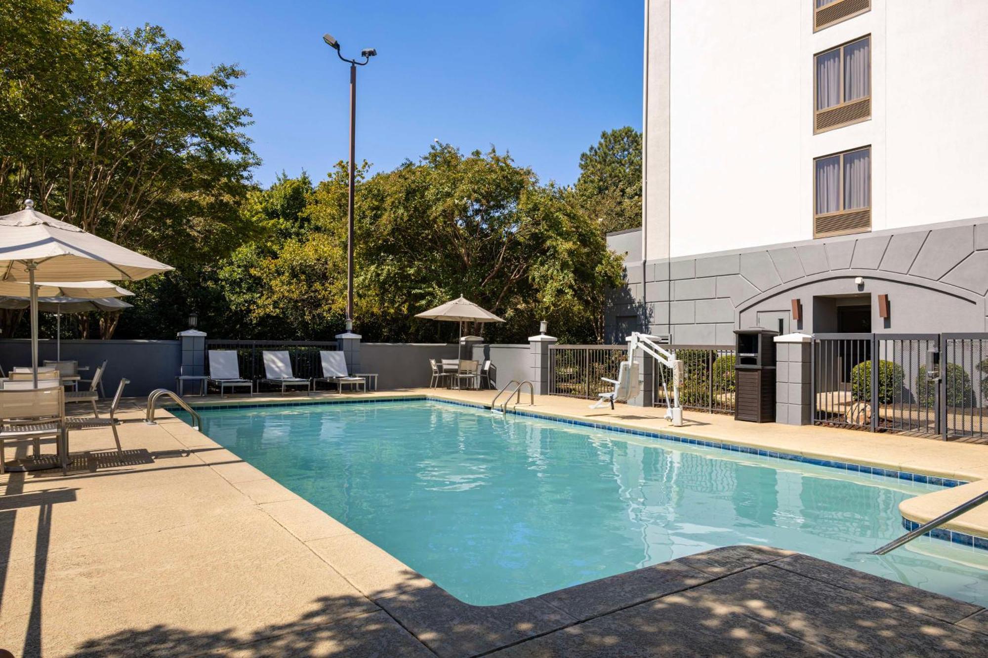 Hyatt Place Atlanta Airport South Екстериор снимка